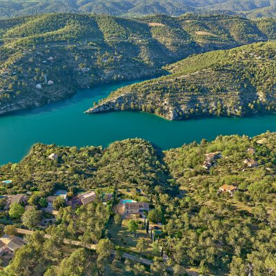 Dronebeeld van Lac d'Esparron